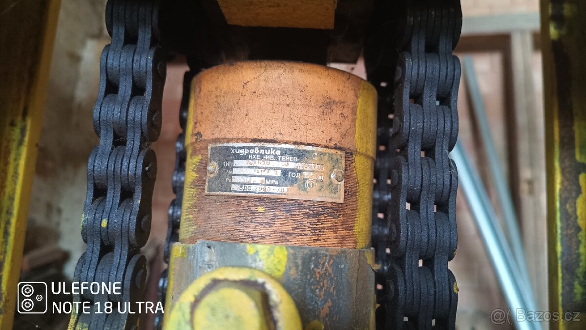 Zdvihací zařízení za traktor - 4