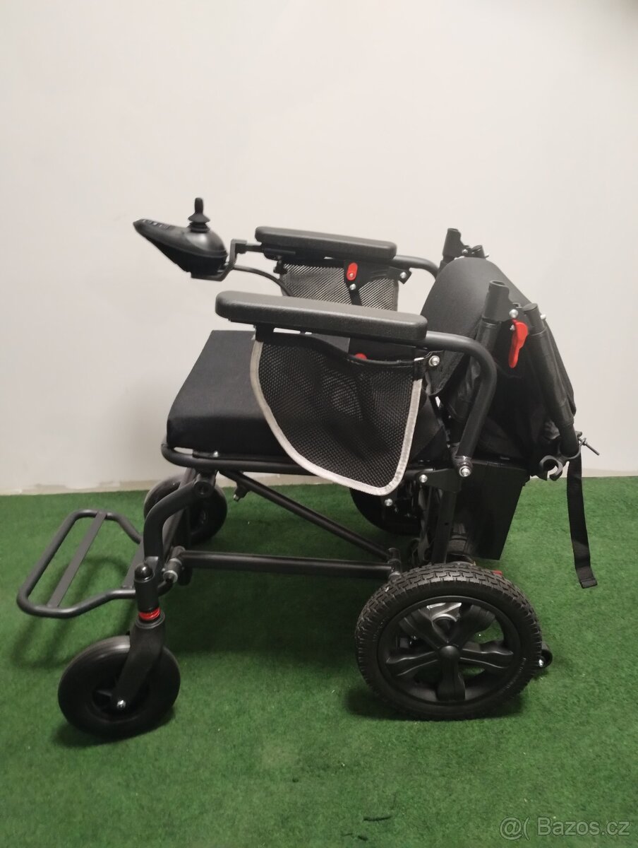 NOVÝ ODLEHČENÝ ELEKTRICKÝ INVALIDNÍ VOZÍK+ DÁREK - 4