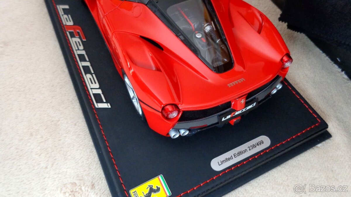Ferrari LaFerrari Rosso Corsa 322/Carbon Fibre 1:18 BBR - 4