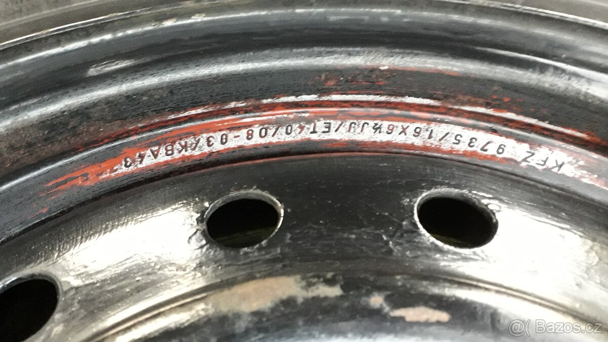 Disky plechove+zimí pneu Pirelli 215/65R16 - 4