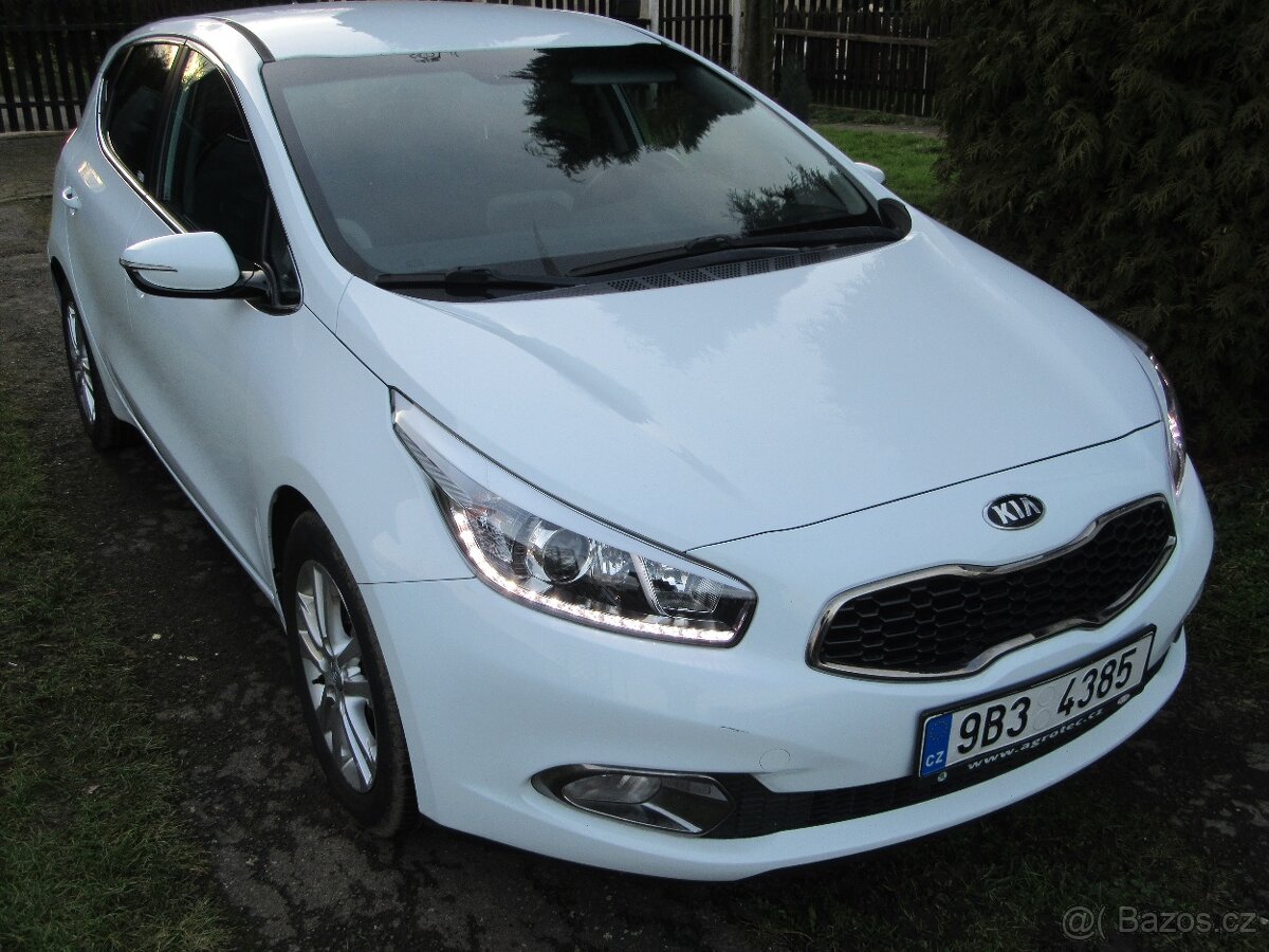 KIA CEED 1.6 crdi 94kw r.2014 nové v čr.naj.119 000km - 4