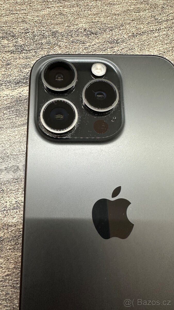 iPhone 15pro 512GB Černý Titan - 4