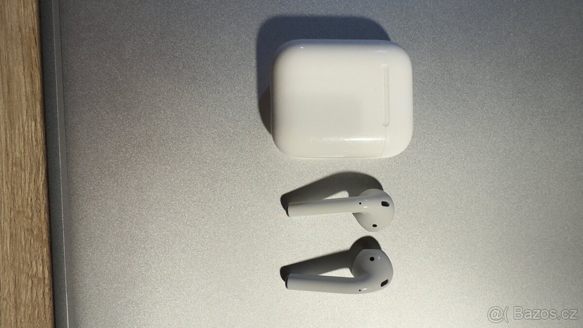 AirPods - 4
