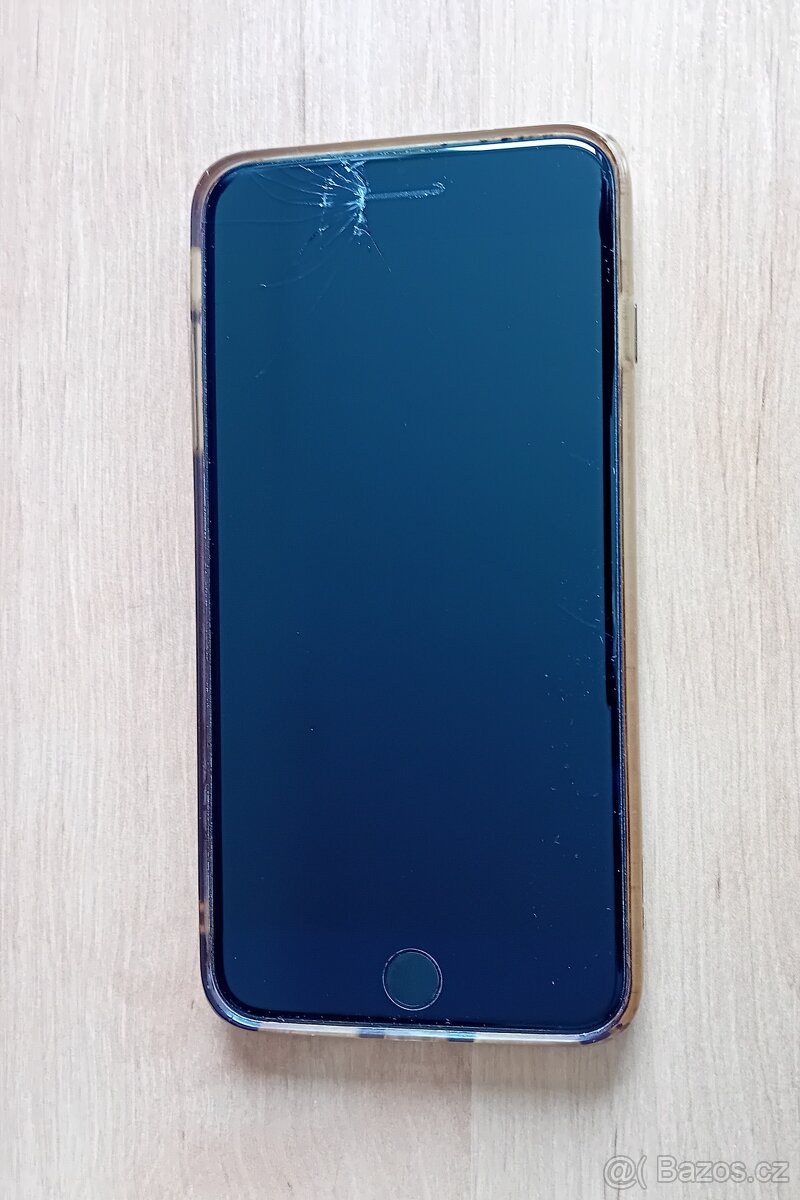 Apple iPhone 8 Plus 64GB - 4