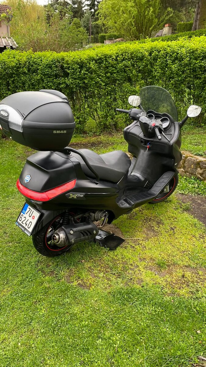 Piaggio XEvo 125 11kw 2015 - 4