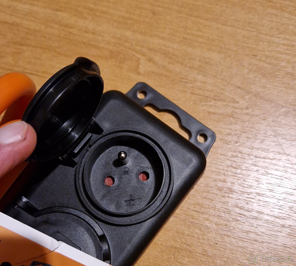 Zásuvková lišta CEE pro karavany, 1.5m. NOVÁ. - 4