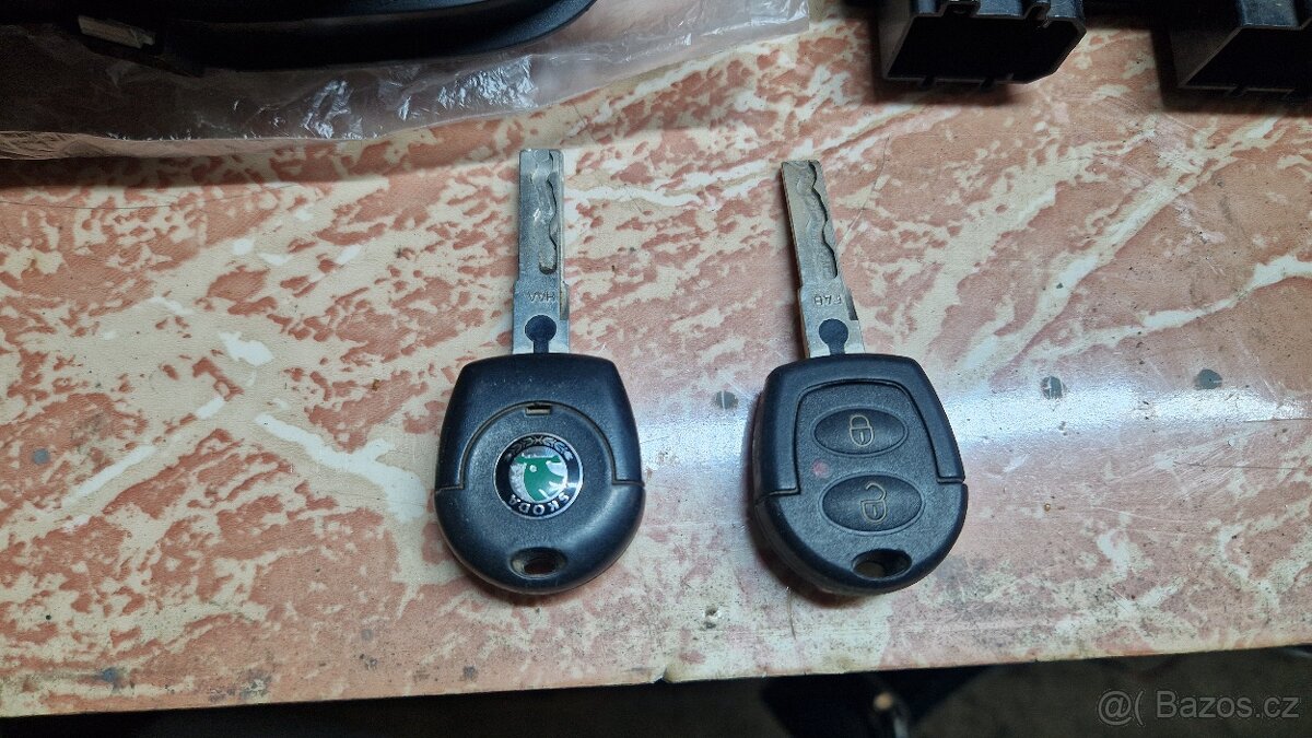 Octavia 1,budiky, zámky - 4