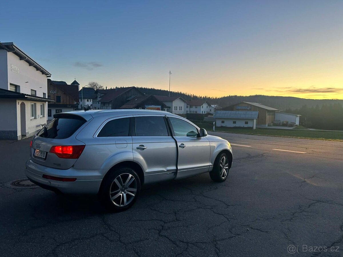 Audi Q7 - 4