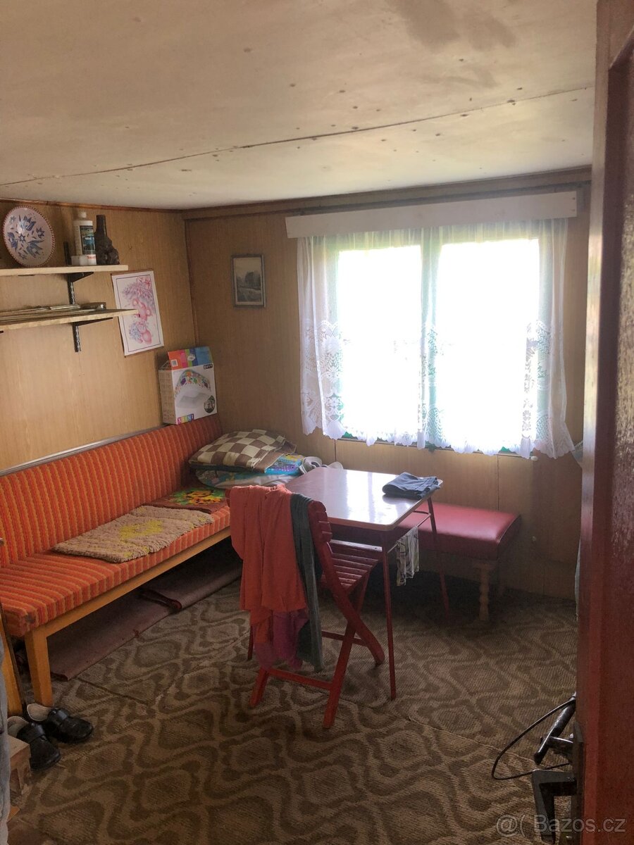 Zahrada s malou chatkou - 4