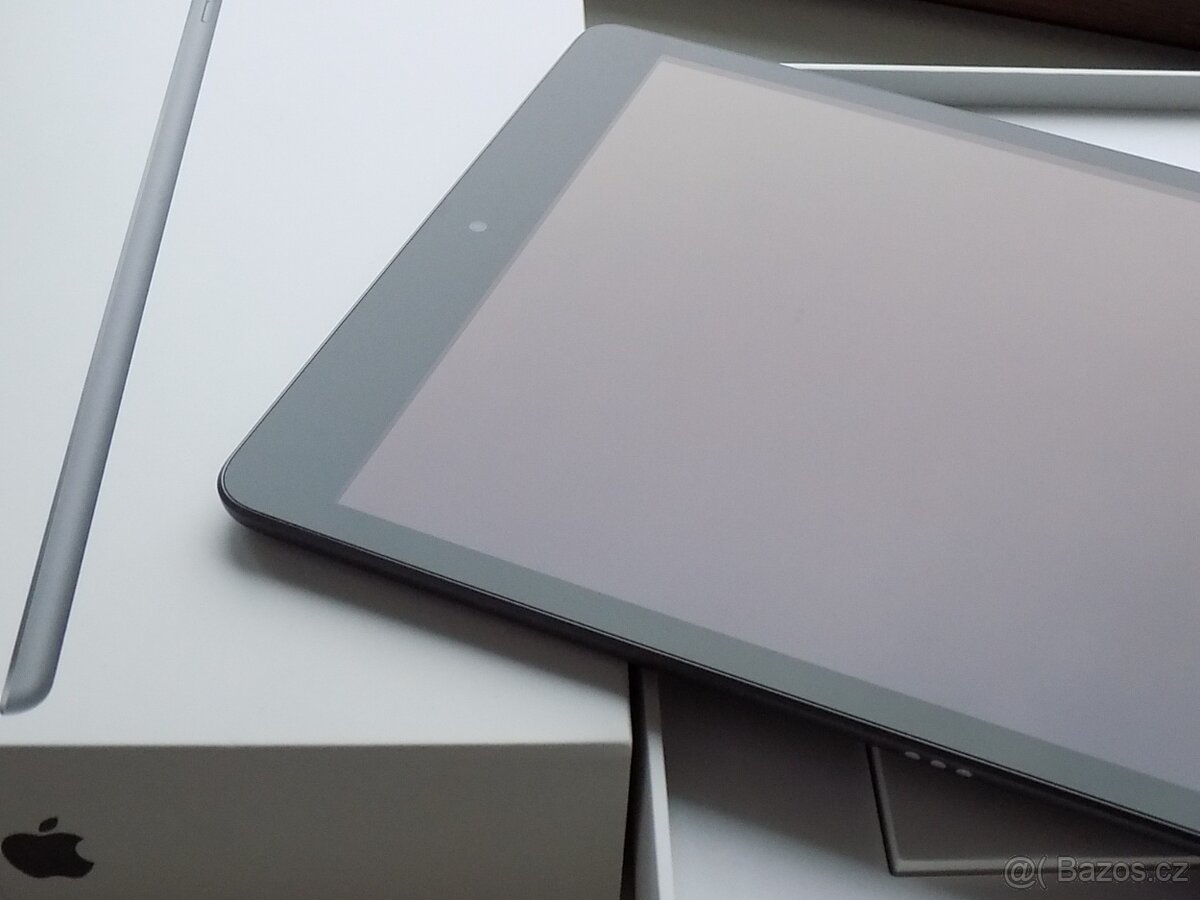 Apple iPad 10,2" (2021) 64GB Wi-Fi Vesmírně šedý - 100% BAT - 4