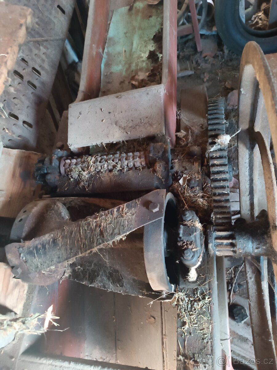 Řezačka kopřiv - 4