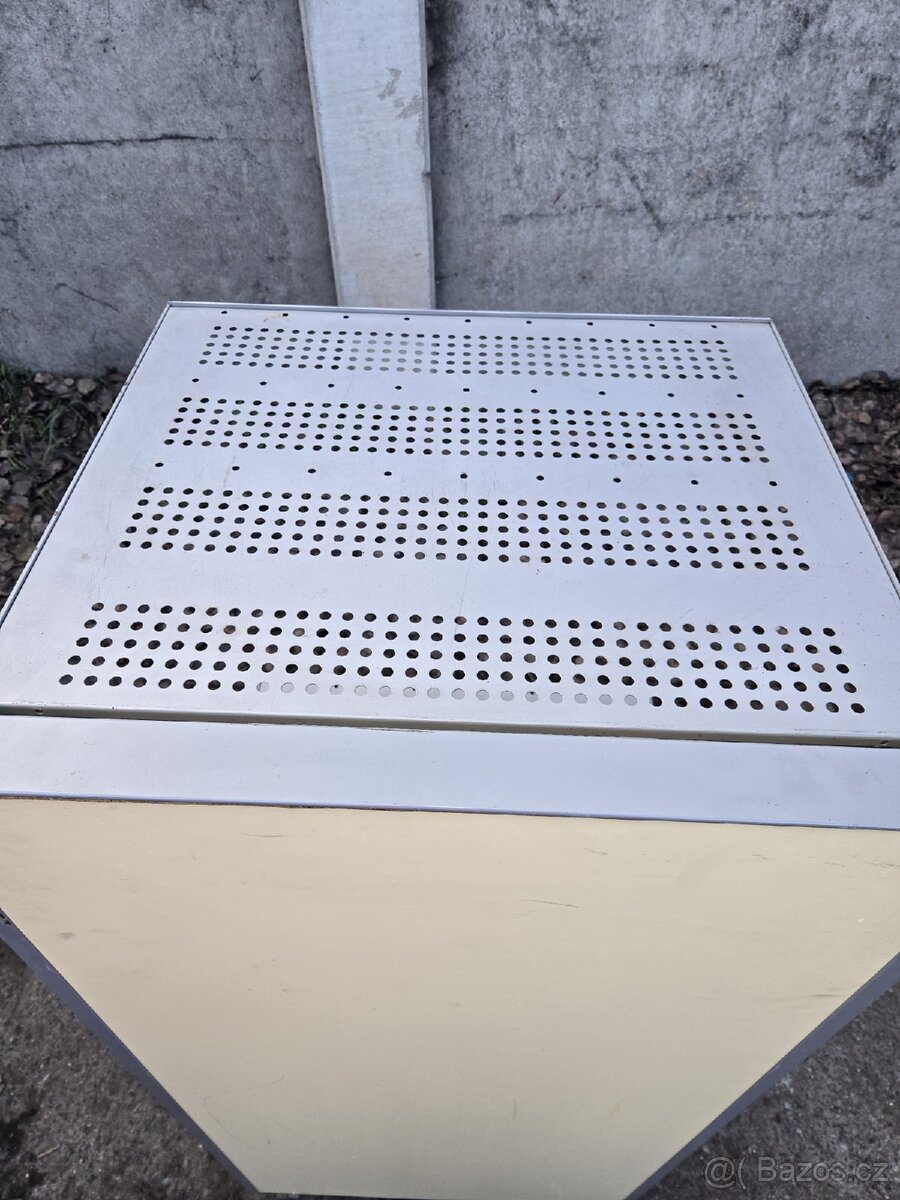 Bytelny regál na kolečkách levně - 4