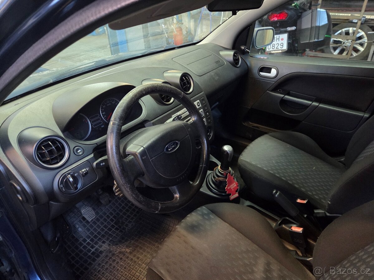 Ford fiesta - 4