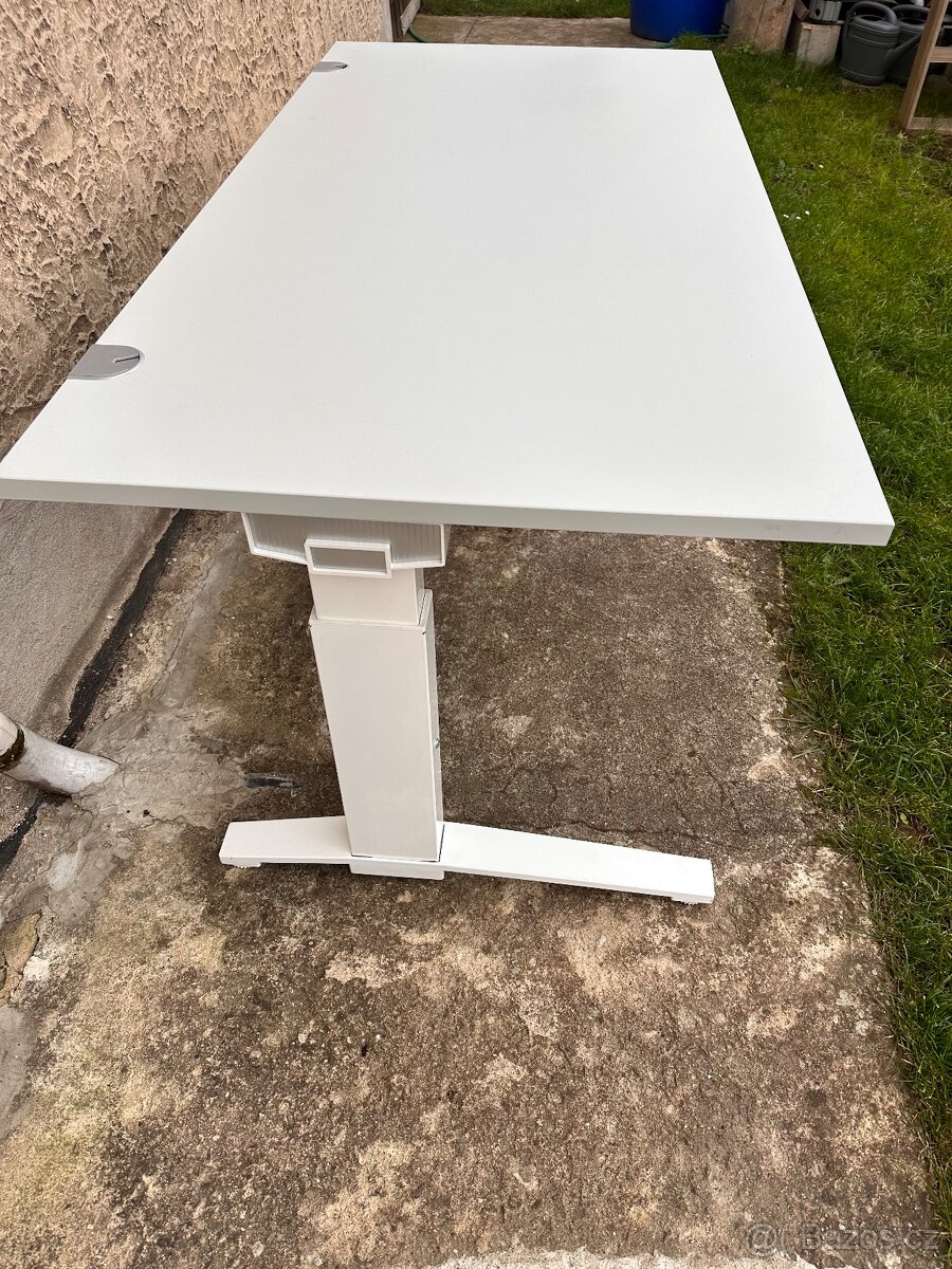 Kancelářský stůl - 4