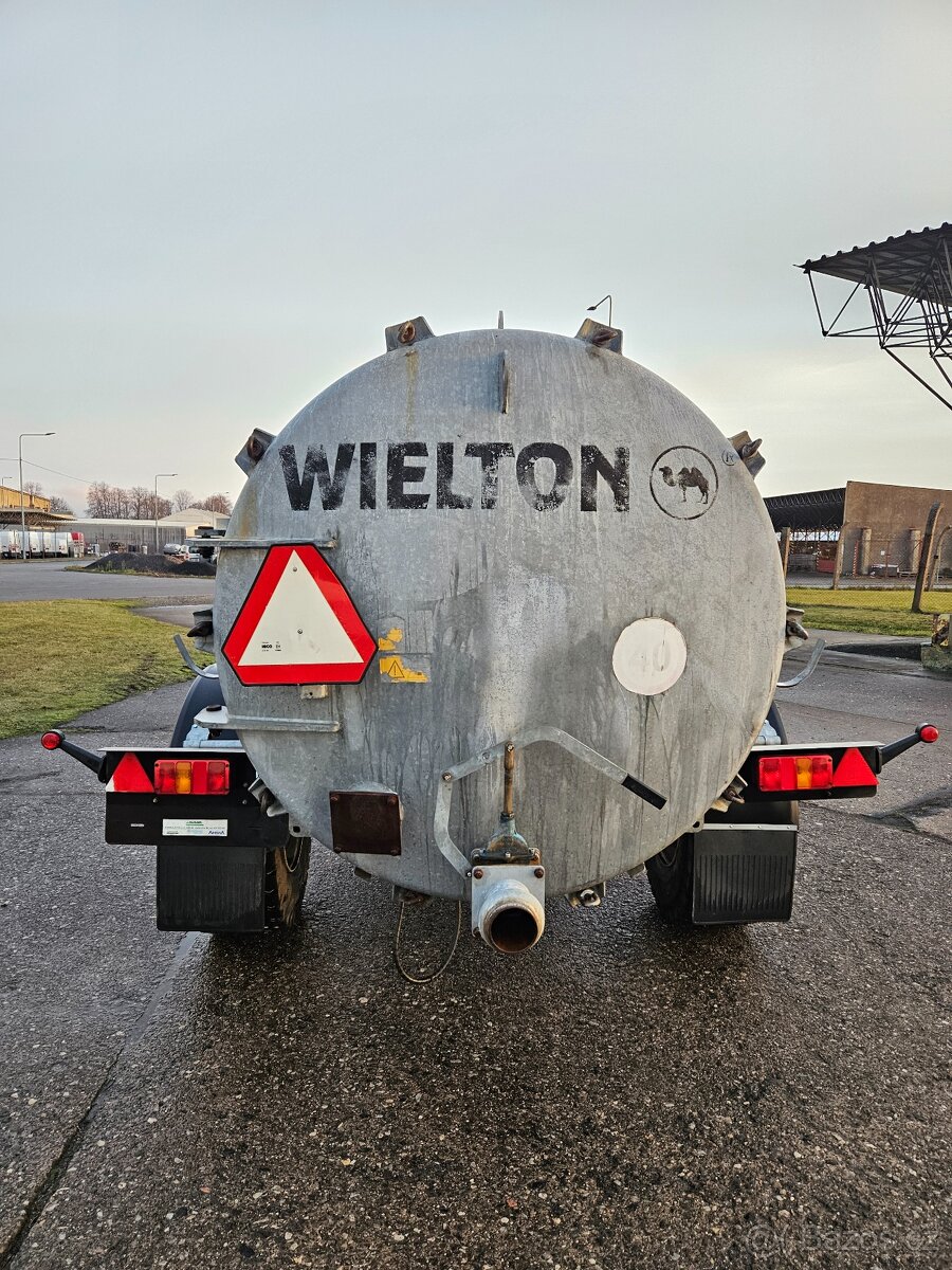 Fekální cisterna Wielton 7m3 - 4