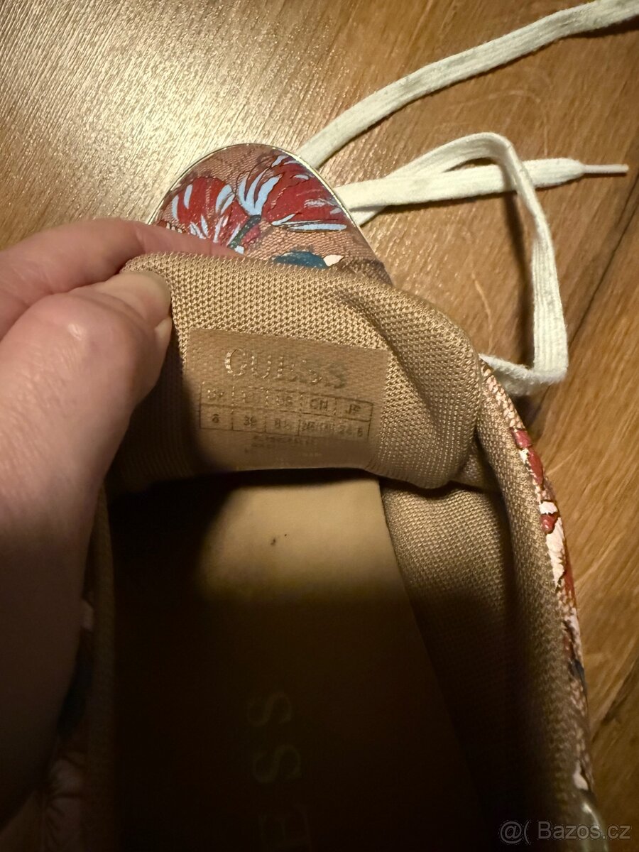 Dámké tenisky GUESS 39 - 4