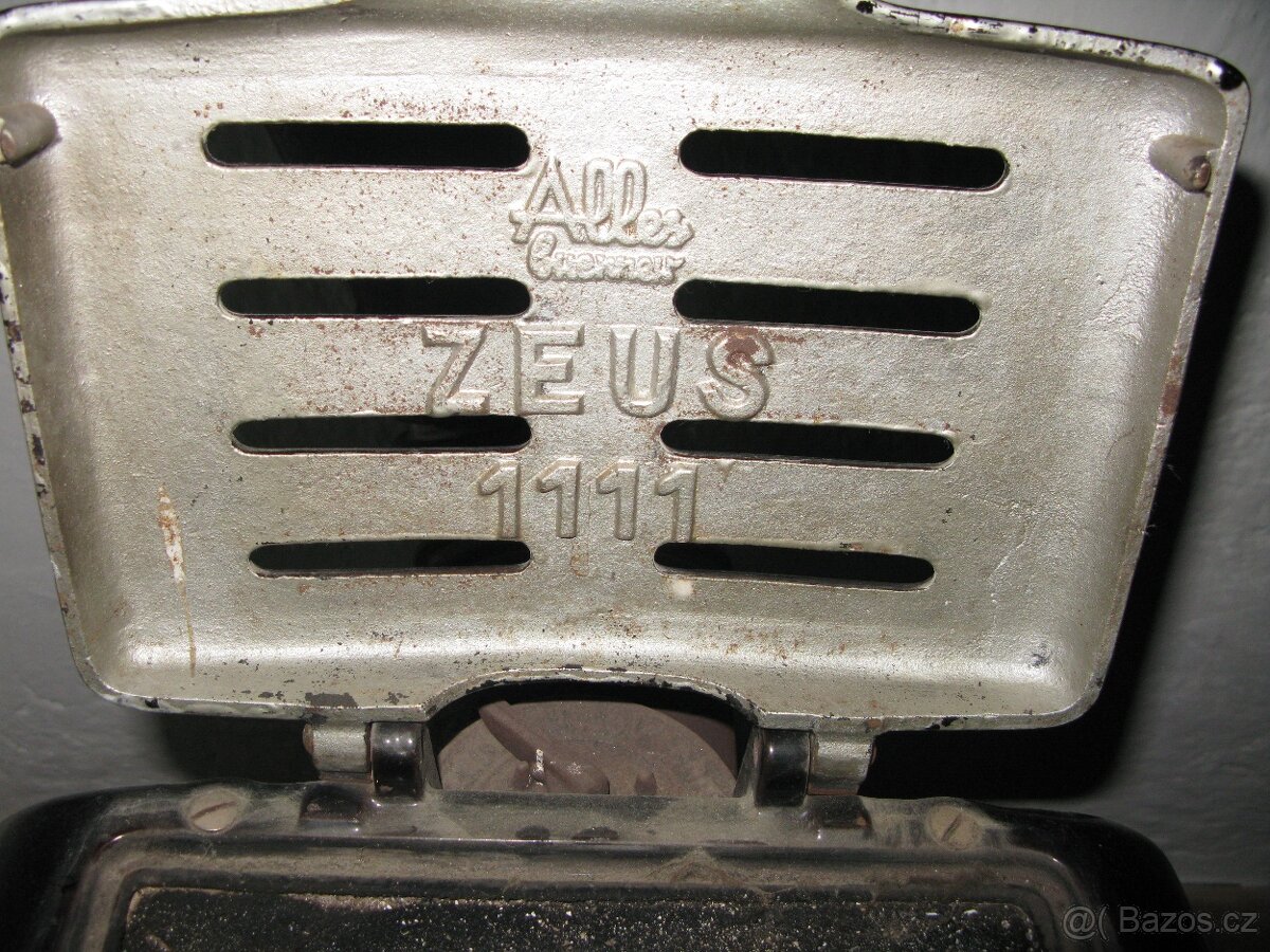 želetavská kamna Zeus starožitná - 4