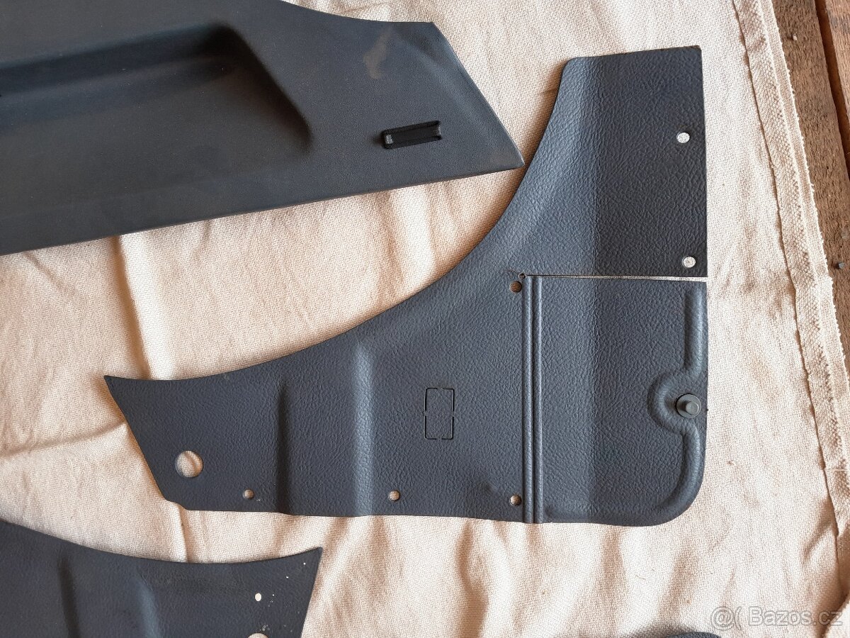 Opel Corsa A - náhradní díly - 4