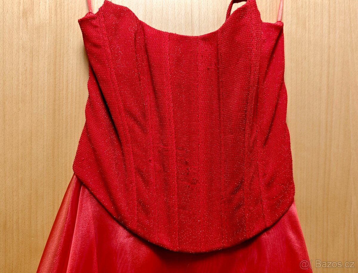 Svatební šaty červené - 4