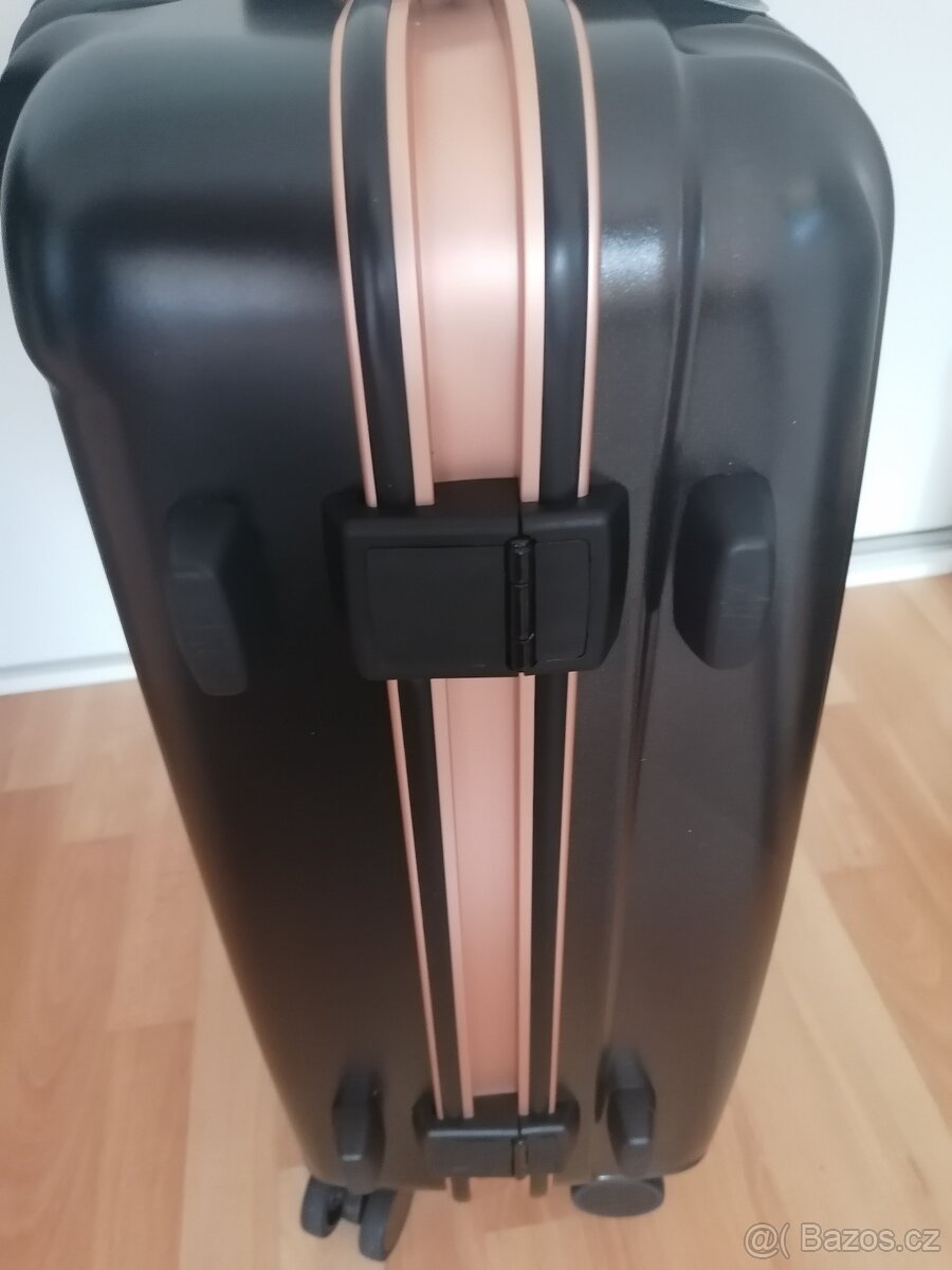 NOVÁ CENA prodám cestovní kufr ASUS ROG - limitovaná edice - 4