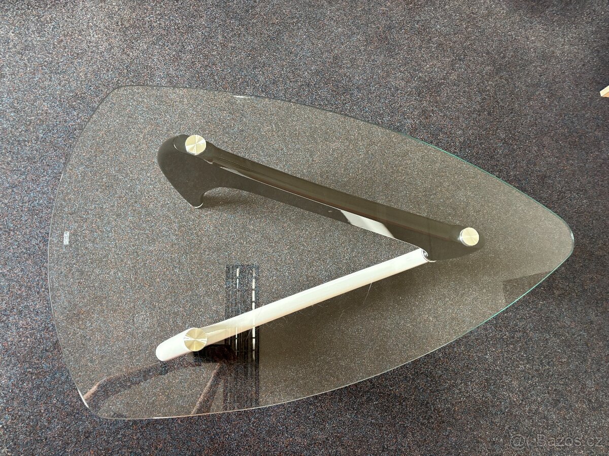 Skleněný konferenční stolek - 4