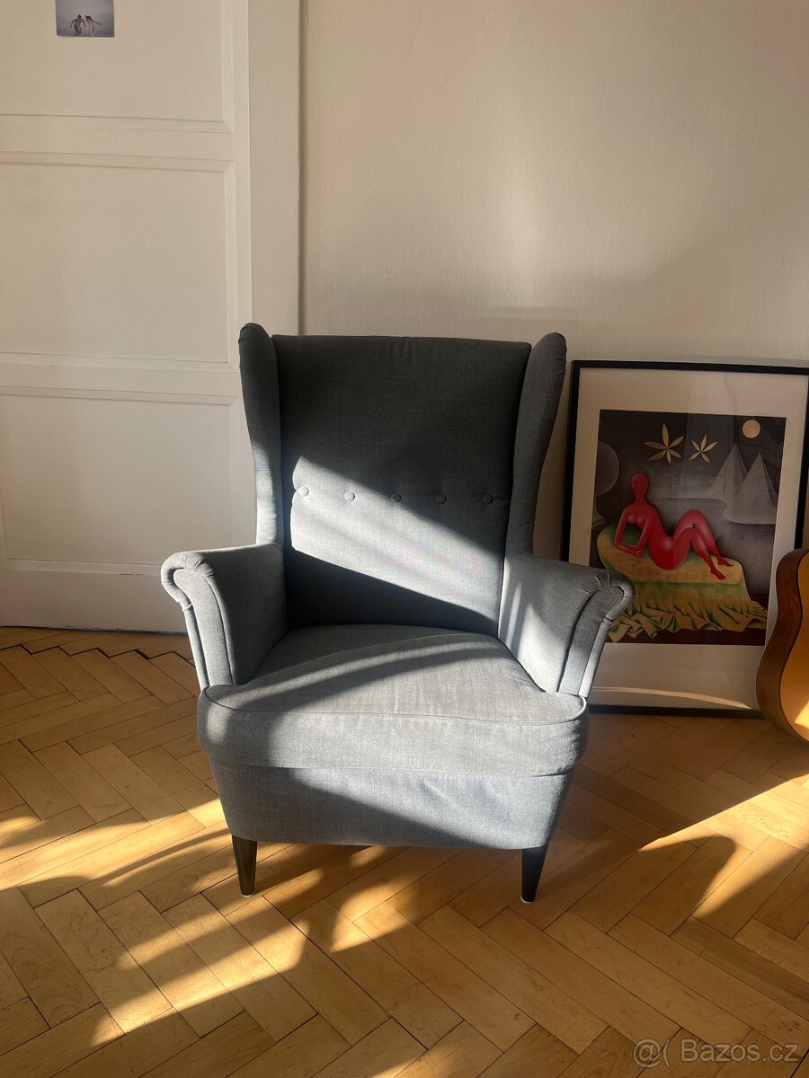 Šedivé křeslo ušák - 4