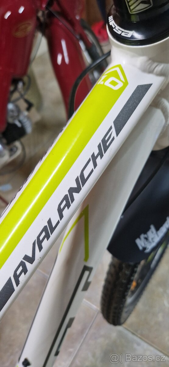 Horské kolo GT Avalanche 1.0 - 4