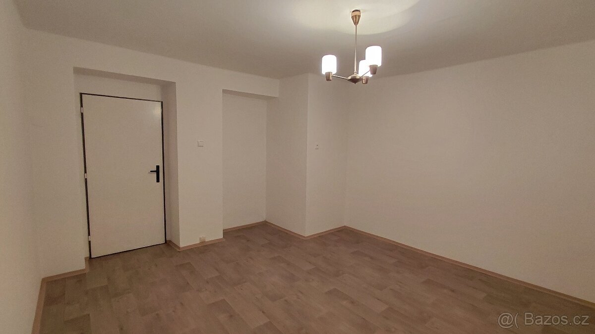 Pronájem bytu 2+1 (64 m²) TRUTNOV - NOVÁ KUCHYŇ a KOUPELNA, - 4