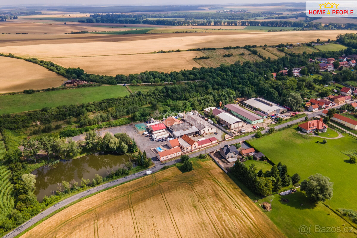 Prodej rodinného domu o třech bytových jednotkách Přívory - - 4