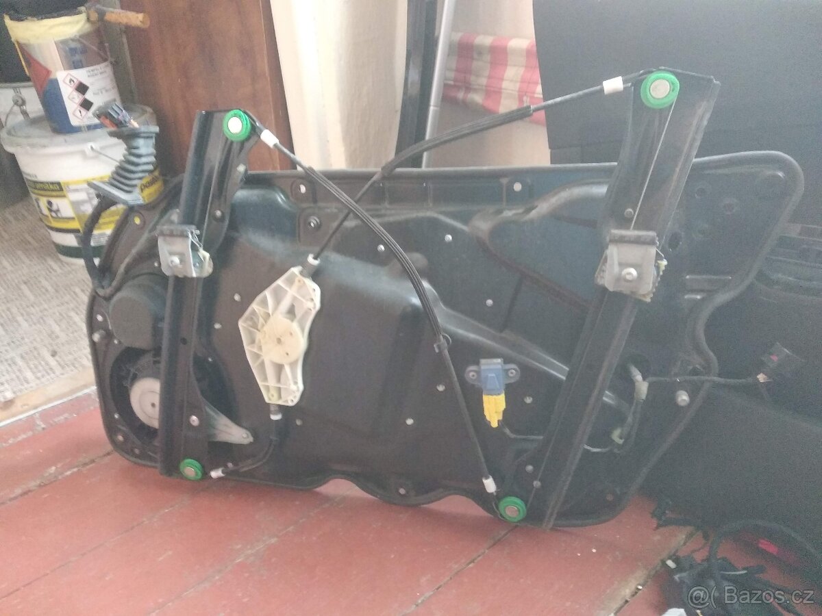 levé přední dveře tapec, stahovačka, zámek - 4