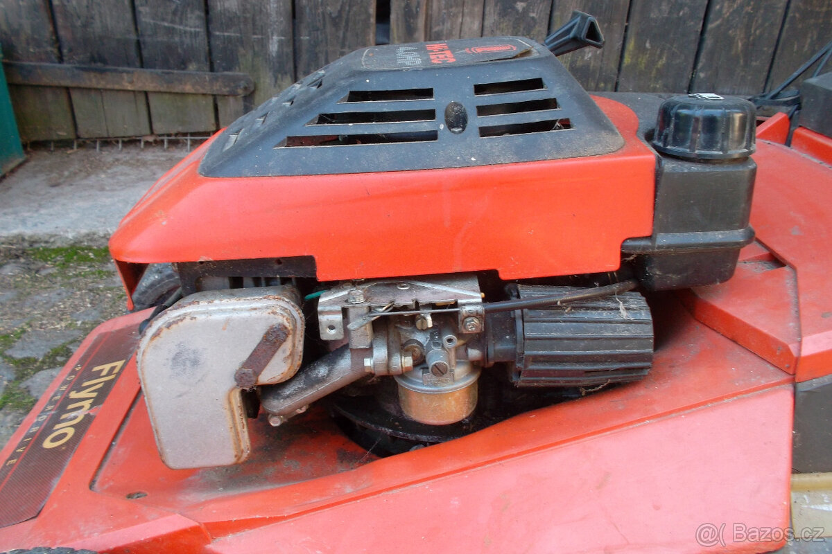 Benzínová sekačka Flymo s pojezdem - 4