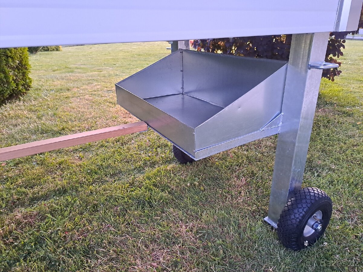 KURNÍK PRO SLEPICE - 4