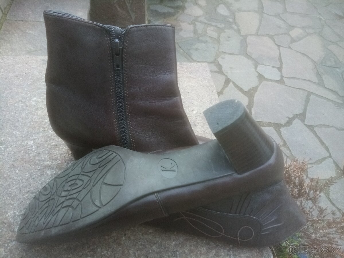 dámské kotníkové boty v.41 nenošené - 4