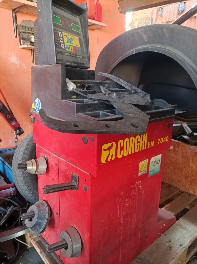 Vyvažovačka kol Corghi - 4