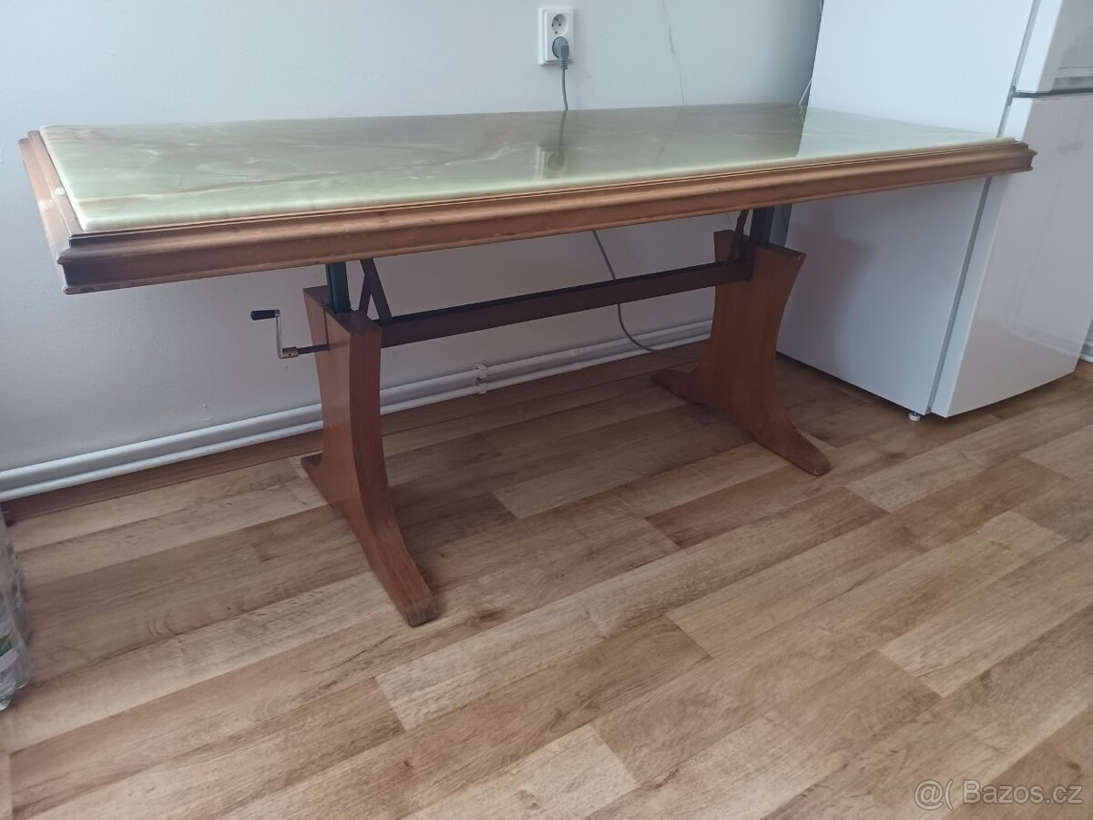 Konferenční stolek - 4