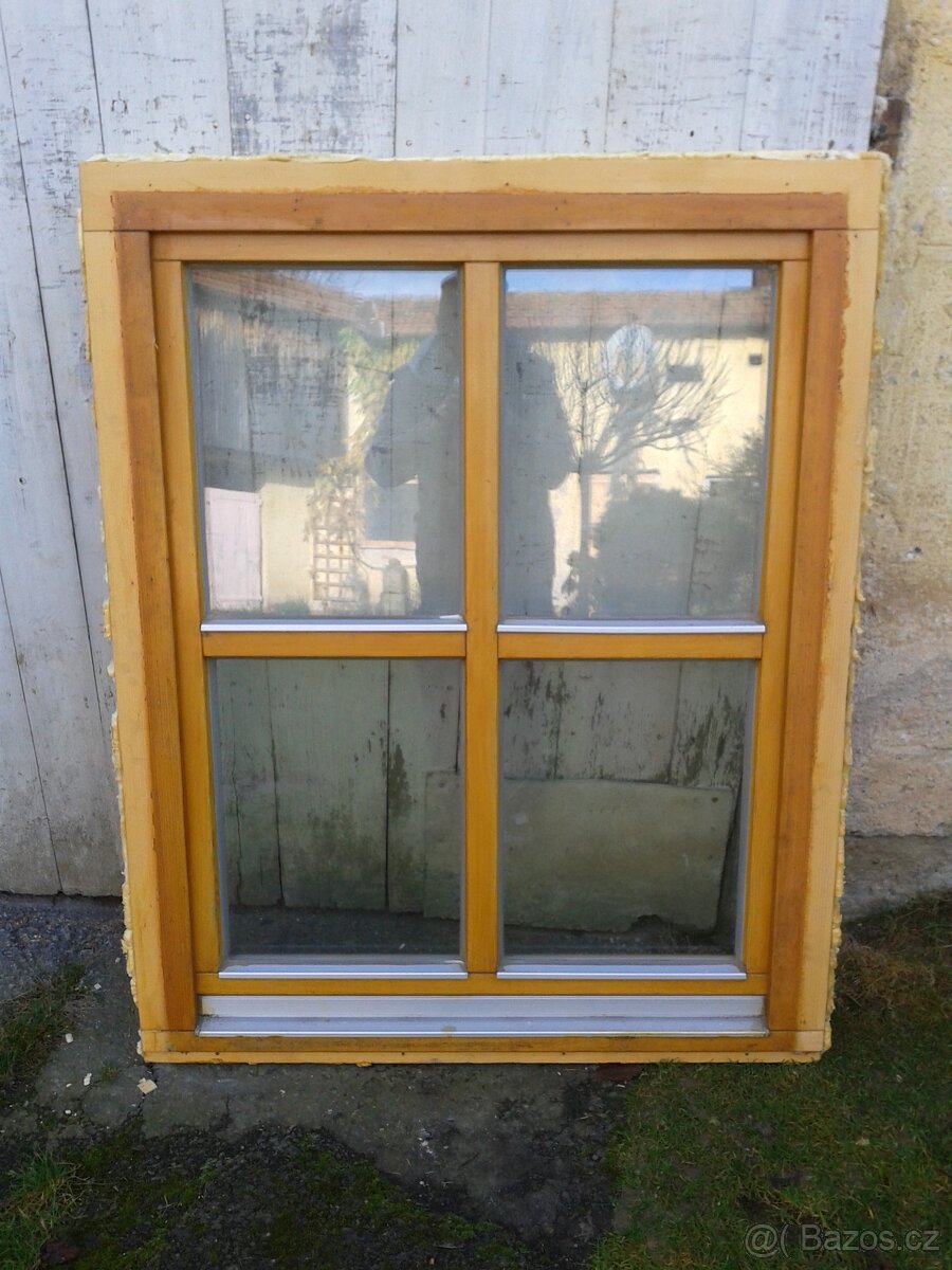 4 kusy - Dřevěné okno 99 x 124 cm - 4