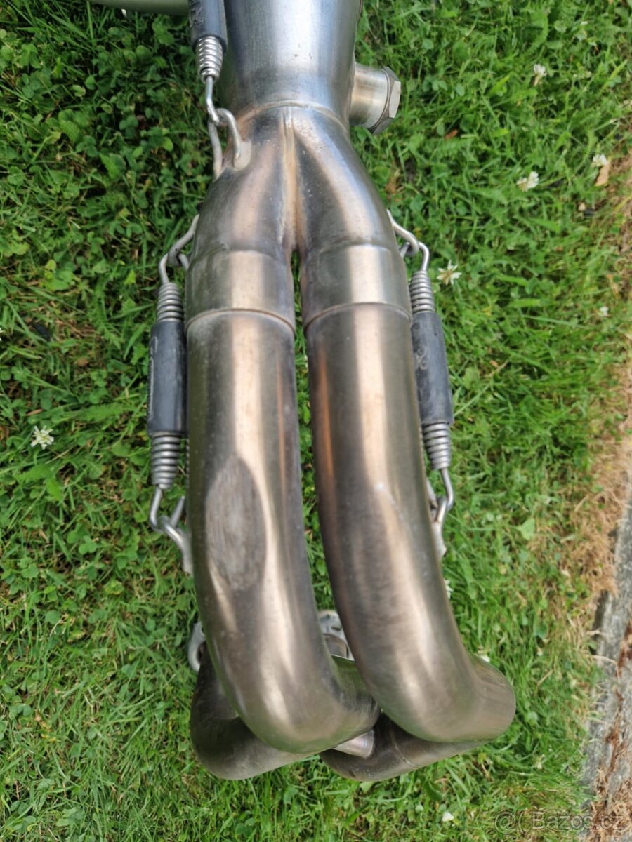 Yamaha MT 07 Akrapovič - 4