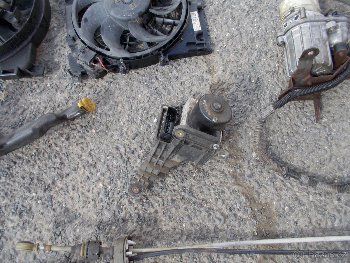 Díly různé Astra H 1.9CDTI 74kw - 4