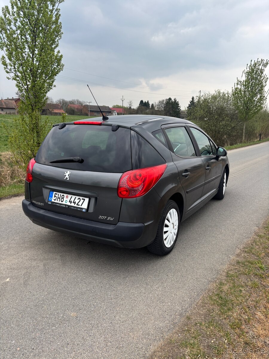 Peugeot 207sw - 4