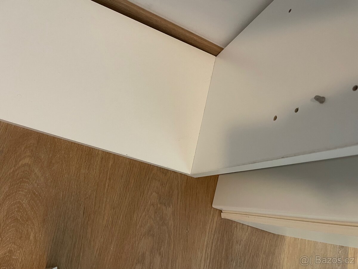 Bílá skříňka - 4