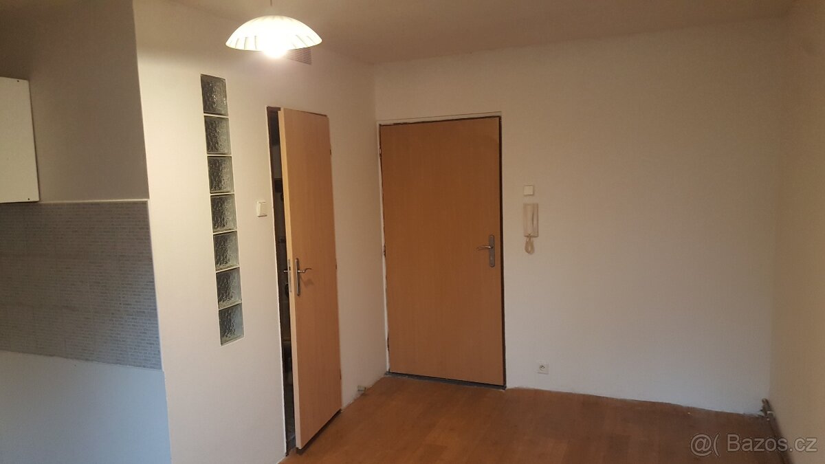 Pronájem GARSONKY Děčín Staré Město (20 m2) - 4
