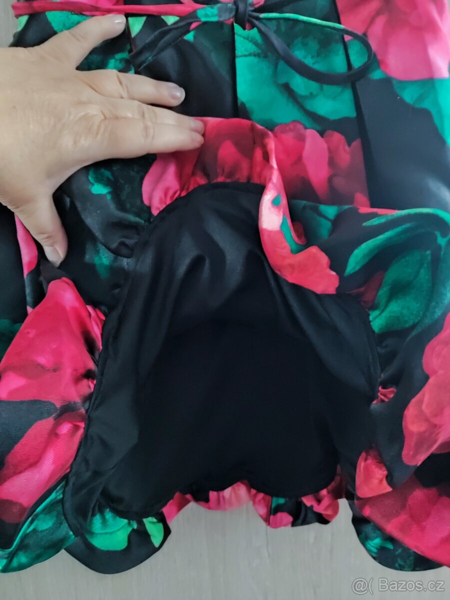 Nádherné společenské šatičky na malou slečnu - 4