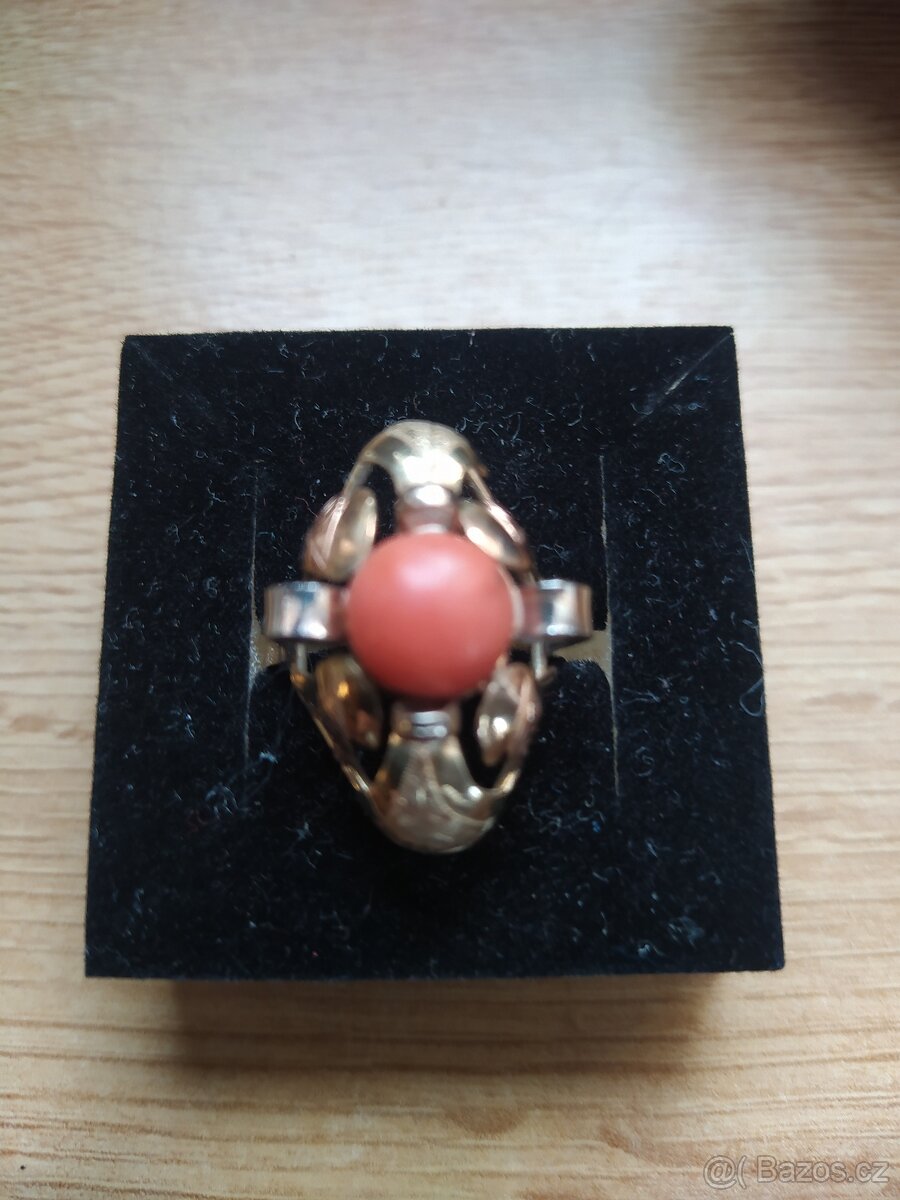Starožitný dámský zlatý prsten s korálem - 4