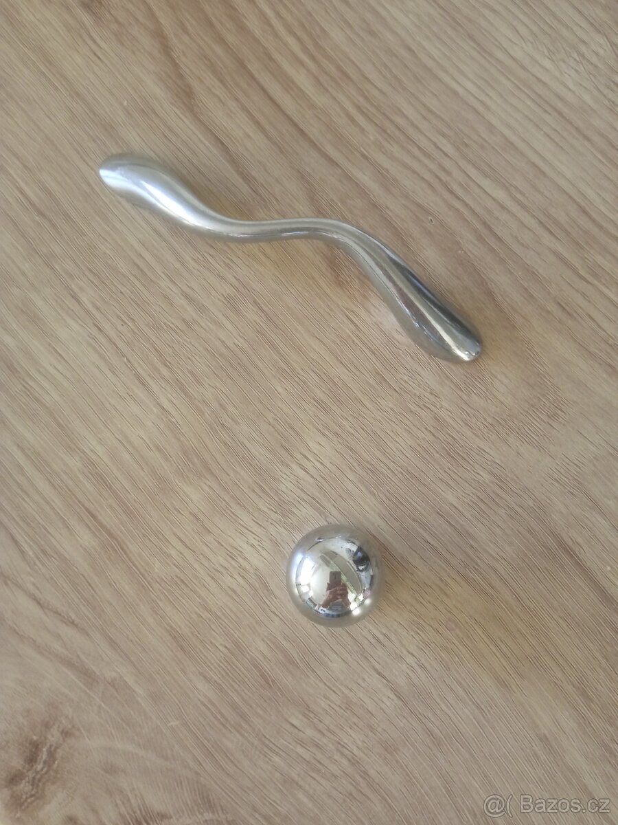 Úchytky na skříňky - 4