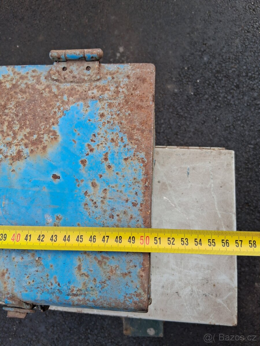 Plechová bedna box na nářadí - 4