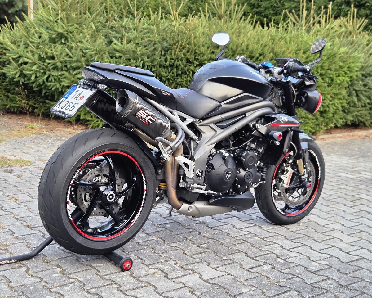 Triumph Speed Triple 1050 RS - 4