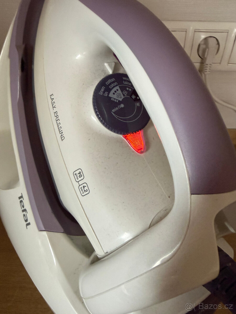 Žehlička - Parní generátor Tefal Easy Pressing GV5221 - 4