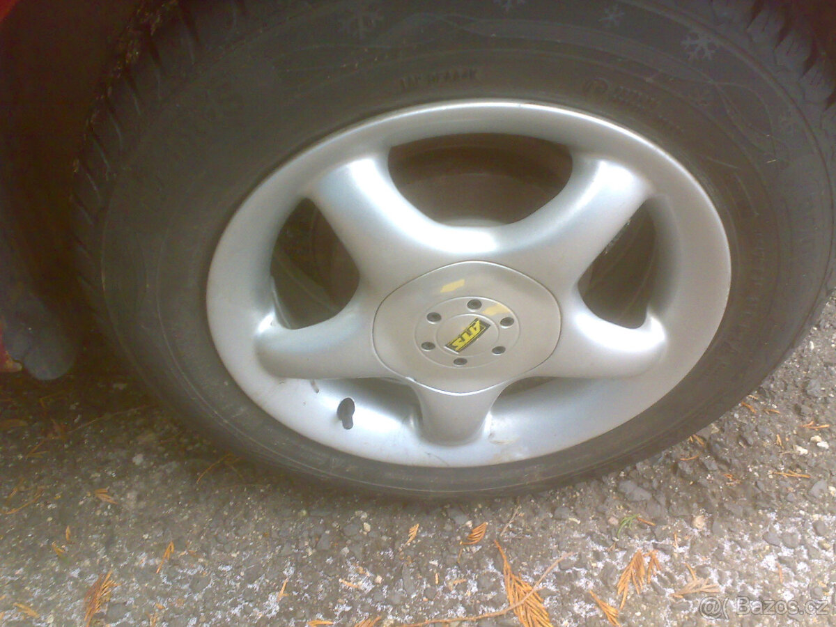 Fabia I 1.6 16V - sportline interiér-díly - 4