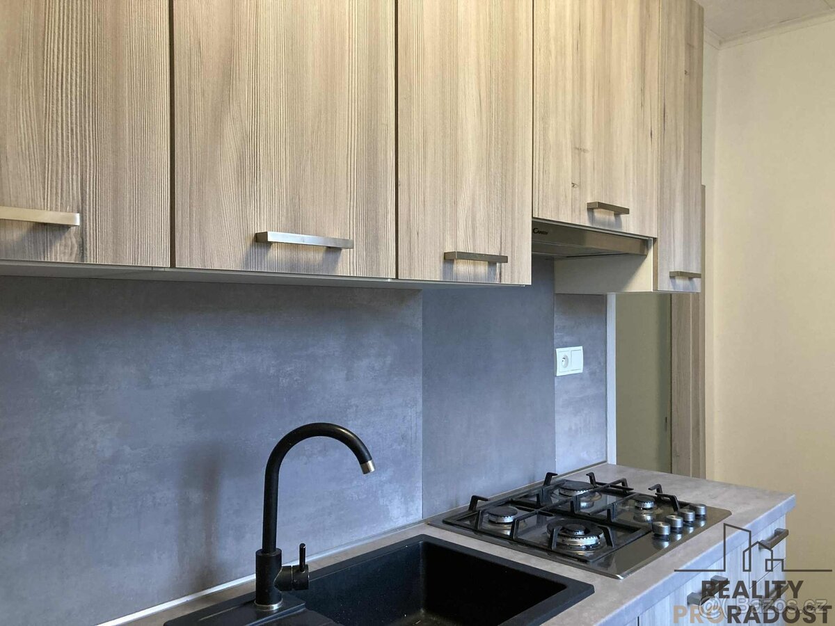 Pronájem bytu 3+1 ve Znojmě, byt 3+1, balkon Riegrova Znojmo - 4