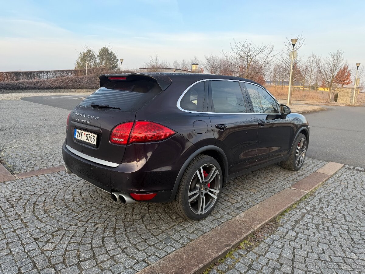 Porsche Cayenne Turbo 4.8 V8 Biturbo | 368 kW - 4